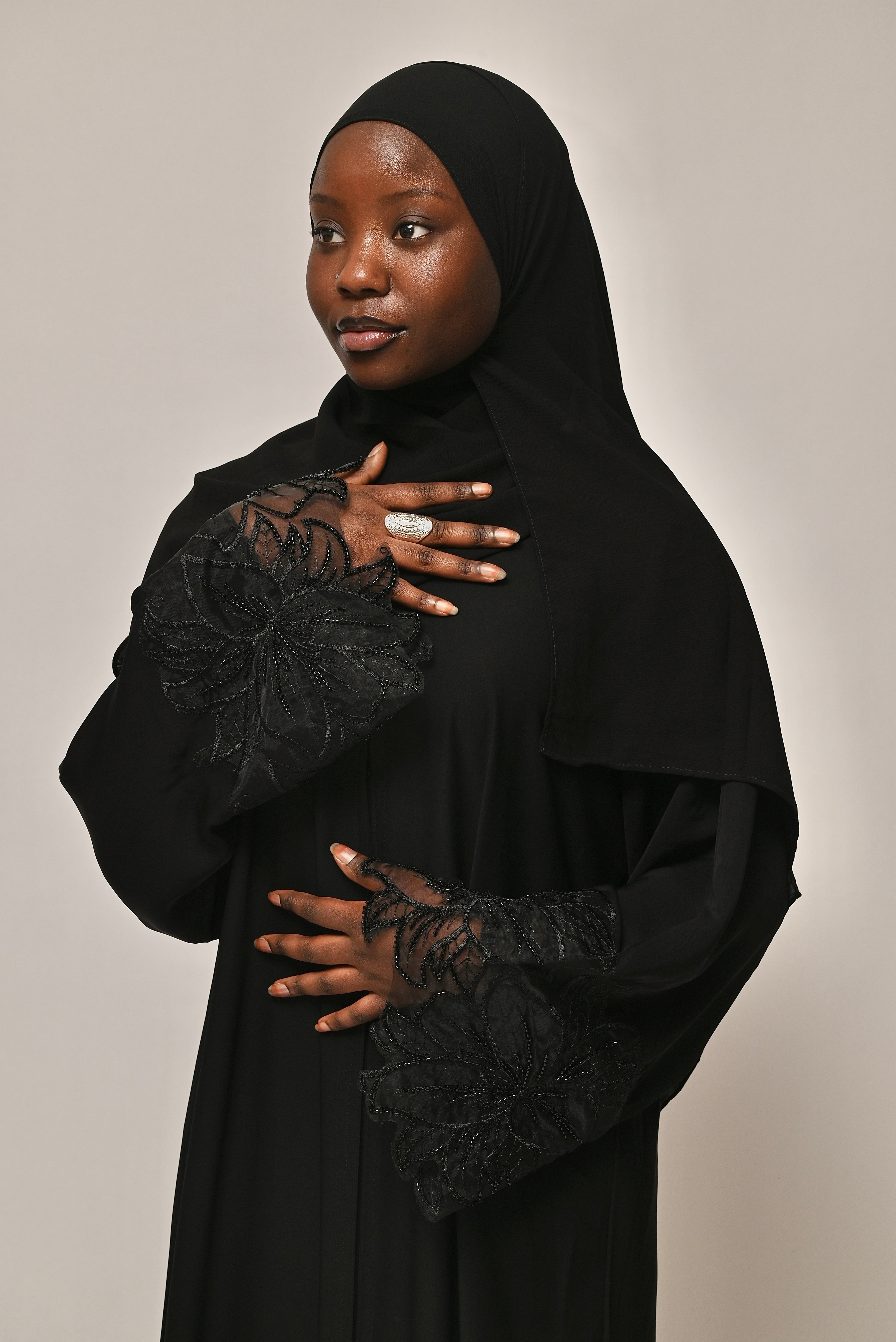 Abaya Zahra